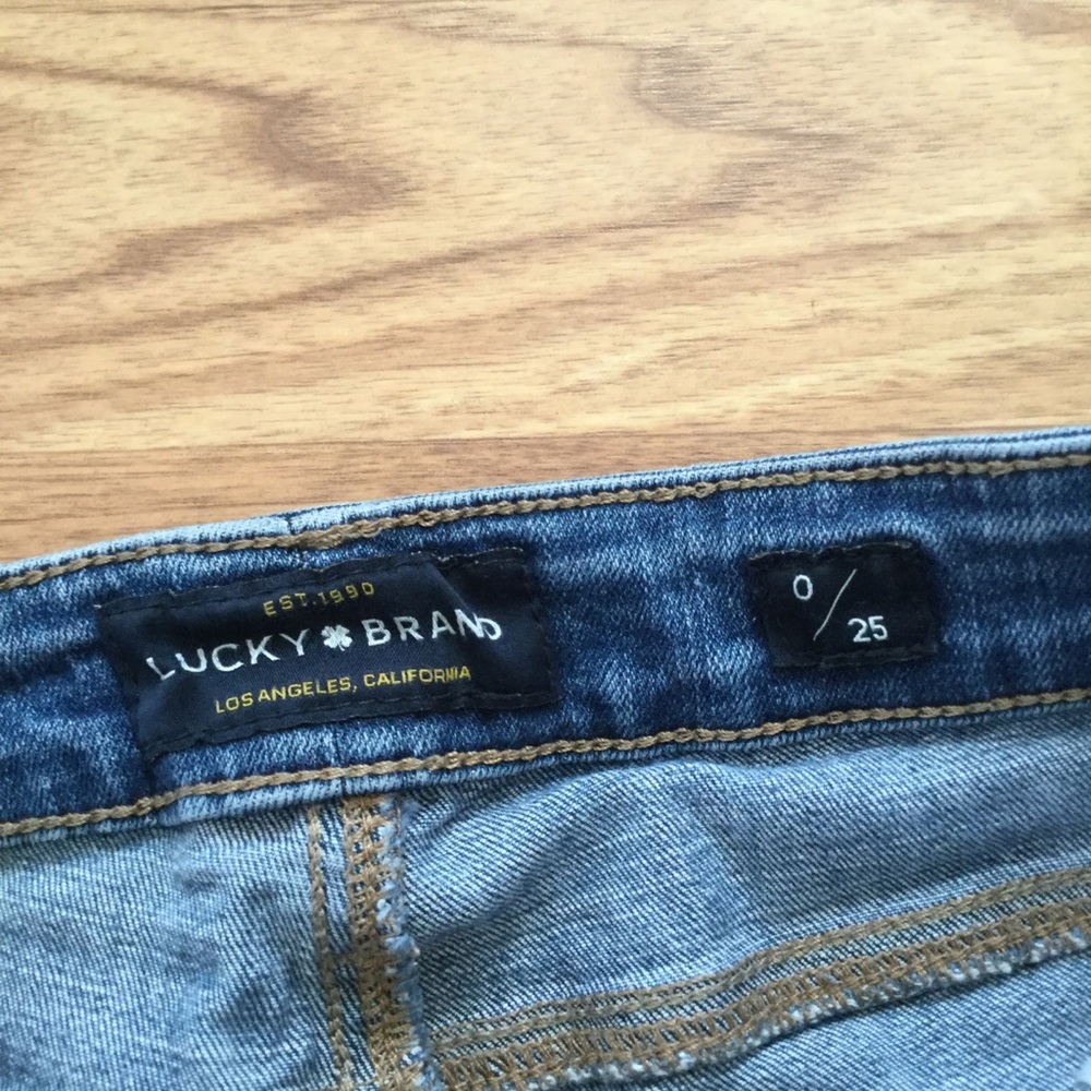 Lucky Brand Lolita Skinny Chew Hem Distressed EUC - Picture 6 of 13